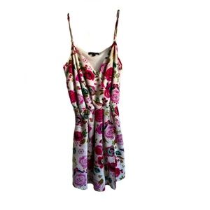 Women’s As U Wish Floral Romper Sz Small